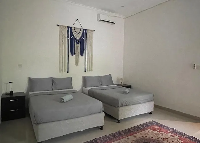 Сasa de vacaciones Spacious House With Private Pool And Garden
