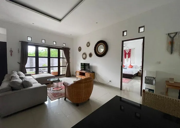 Spacious House With Private Pool And Garden Сasa de vacaciones *