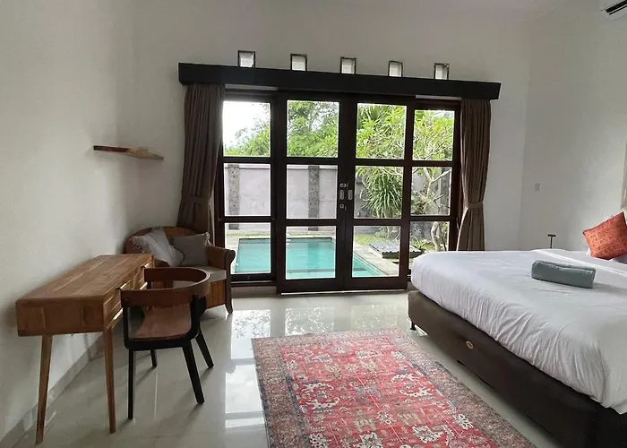 Spacious House With Private Pool And Garden