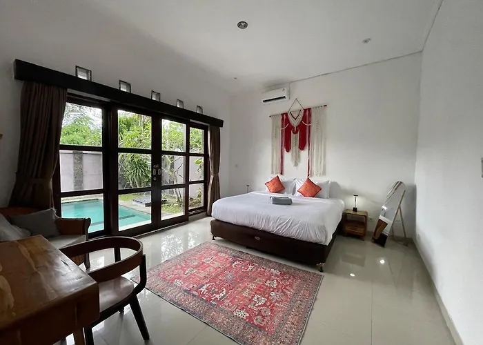 Ferienhaus Spacious House With Private Pool And Garden *
