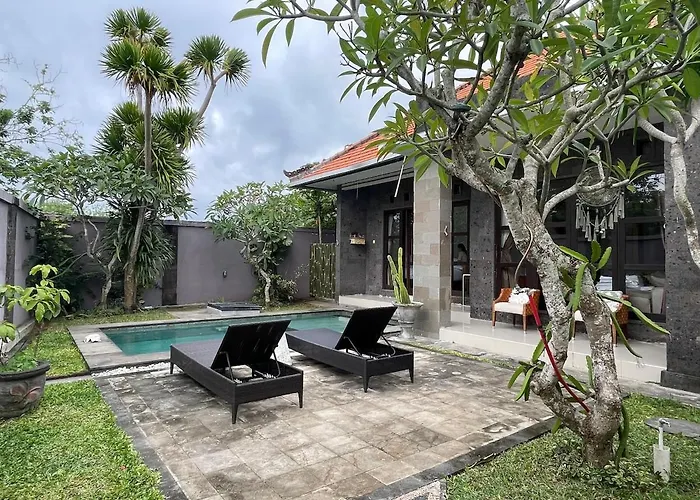 Spacious House With Private Pool And Garden Ferienhaus *
