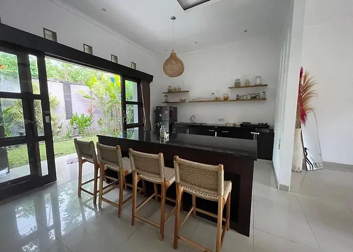 Spacious House With Private Pool And Garden Ferienhaus Uluwatu